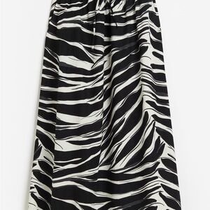 H&M Black and White Zebra Print A-Line Skirt